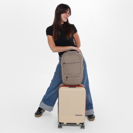 Sherpani Camden Pro Ultimate Commuter Pack 8