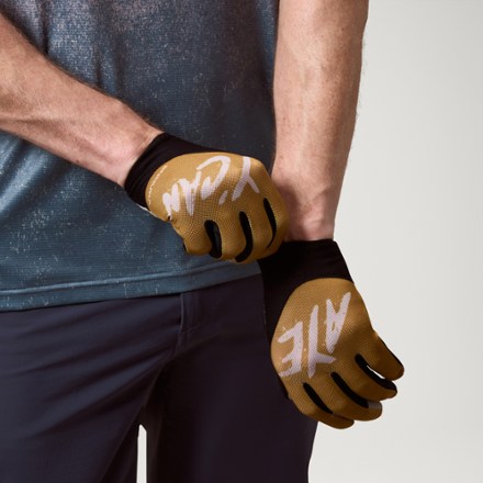 Endura Hummvee Lite Icon Bike Gloves 2