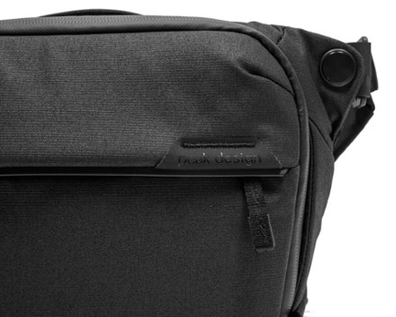 Peak Design Everyday Sling Bag V2 4