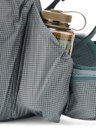 REI Co-op Flash Air 50 Pack - Men's Water bottle pocket (Water bottle not included)