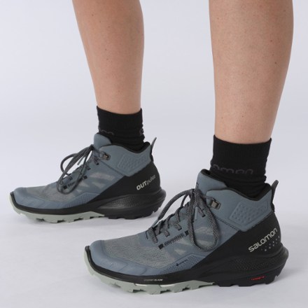 Salomon OUTpulse Mid GORE-TEX Hiking Boots - Women's 6