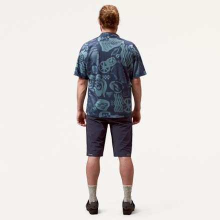 Endura Alltrack Ride Resort Cycling Shirt 7