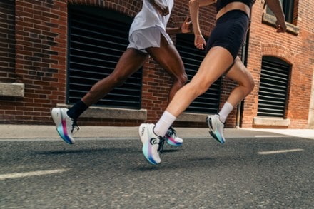 Topo Athletic Specter 3 Road-Running Shoes - Women's 6