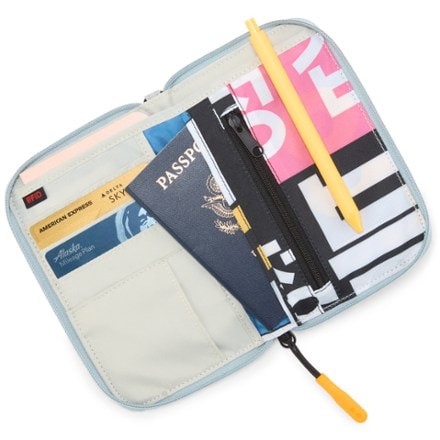 Sherpani Rio Passport Wallet 10