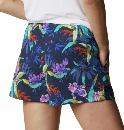 Columbia Sandy River II Printed Shorts - Women's 4