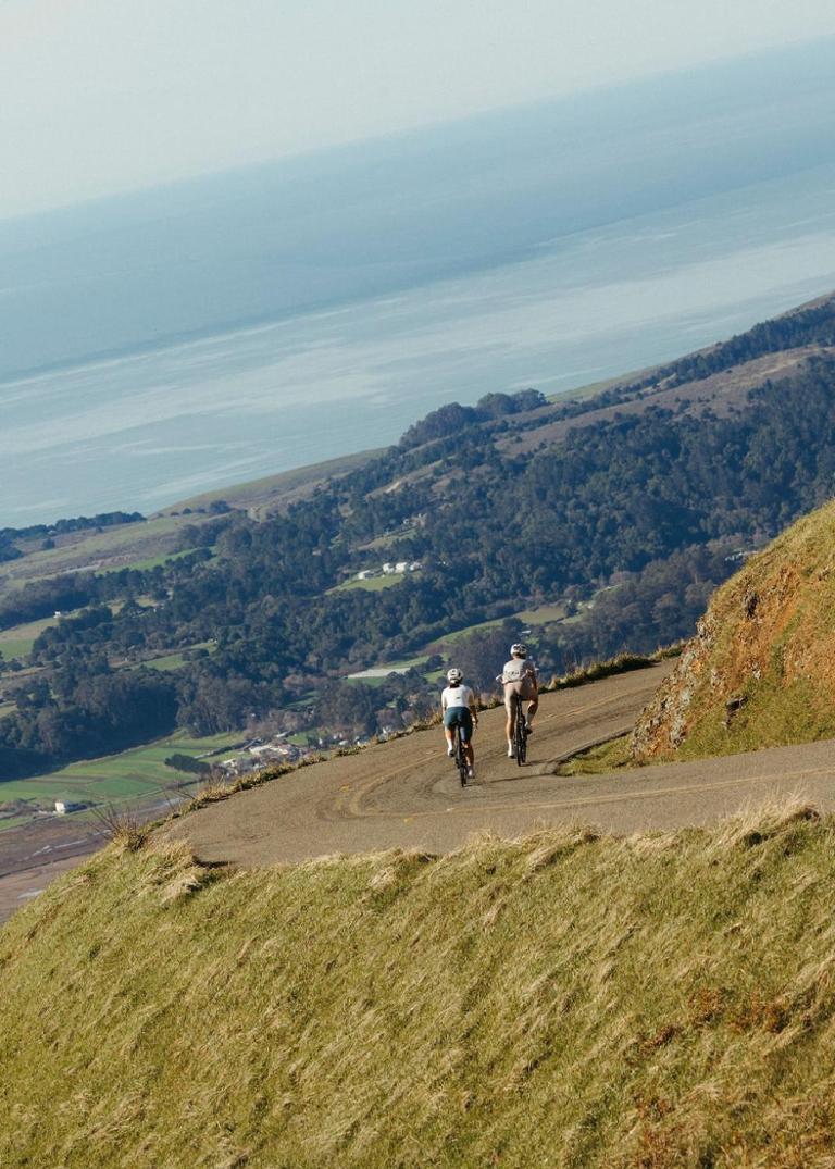 Location Image for Core Momentum Cycling Jersey - Men's