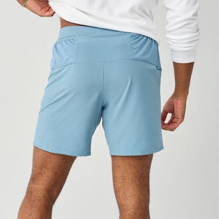 Brooks 2-in-1 Journey 7" Shorts - Men's 1