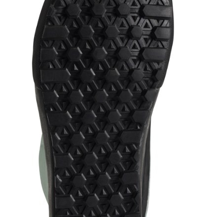 Vans Standard Mid Snow MTE Boots - Women's 4