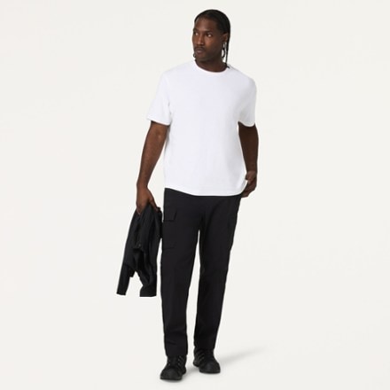 Vuori Kore Everyday Cargo Pants - Men's 2