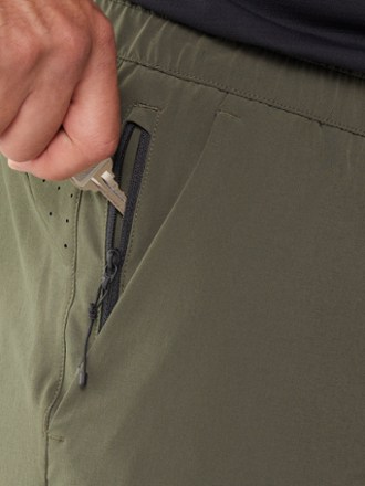 REI Co-op Active Pursuits Shorts - Men's 7" Inseam 4
