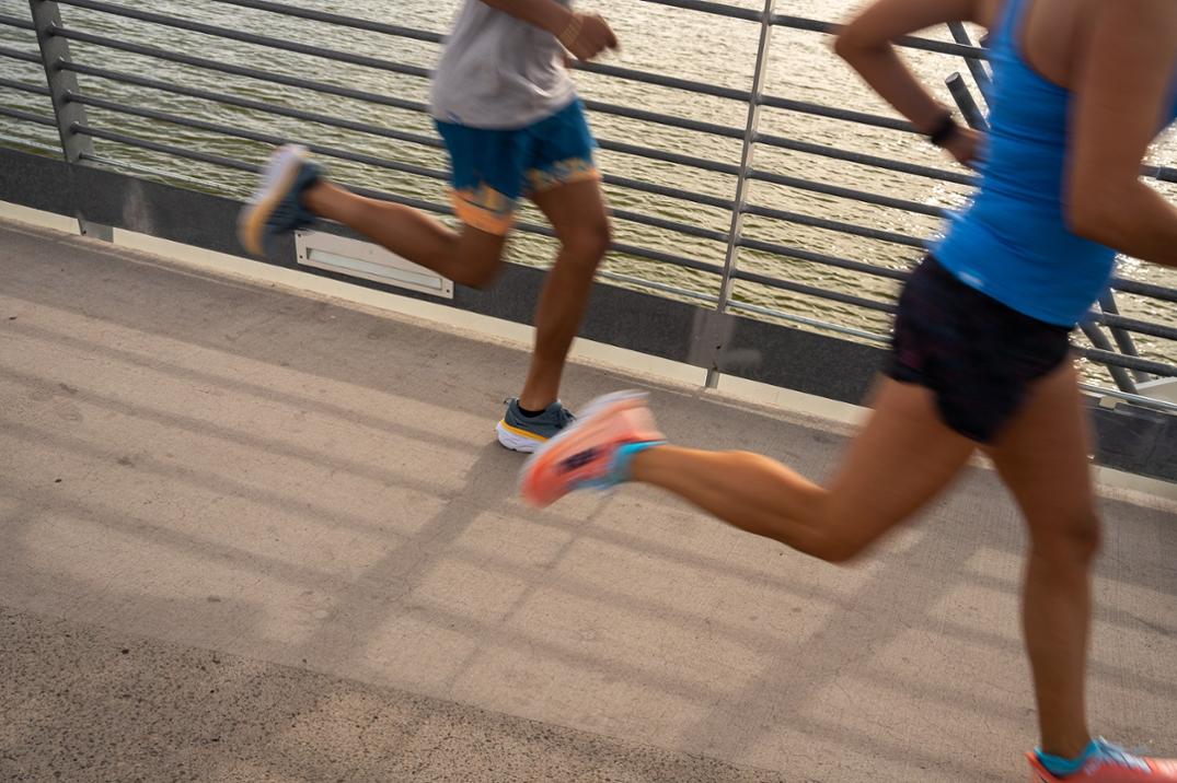 Location Image for Bondi 8 Road-Running Shoes - Men's