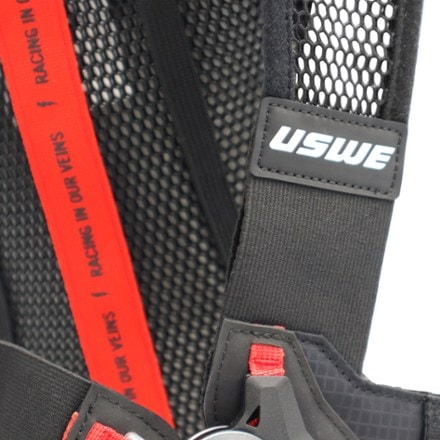 USWE Race 2.0 2 L Hydration Pack 4