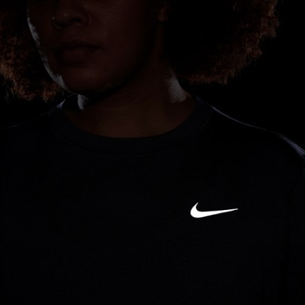 Nike Element Crew Shirt - Women's Plus Sizes 6