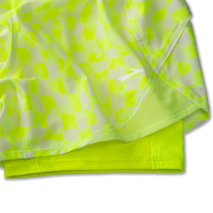 Brooks Chaser 5" 2-in-1 Shorts - Women's 7