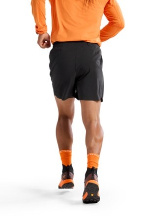 Arc'teryx Norvan 5" Shorts - Men's 1