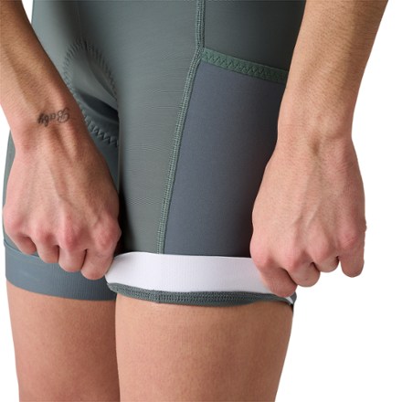 PEARL iZUMi Expedition Cycling Shorts - Women's 8