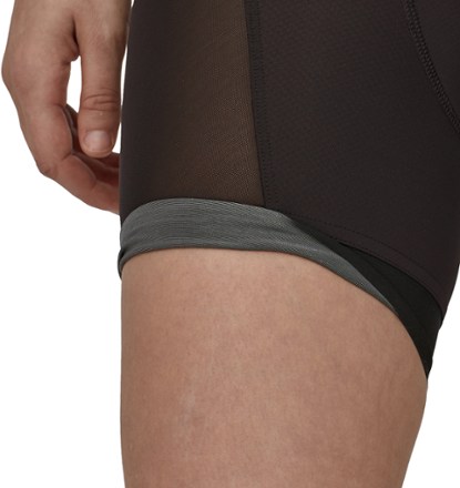 Patagonia Dirt Roamer Liner Bib Bike Shorts - Women's 5