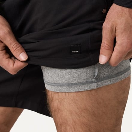 Vuori Ponto Re/ACTV Lined 7" Shorts - Men's 2