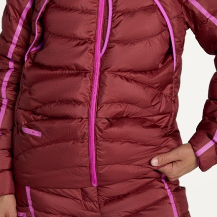 SENIQ Wildpuff Down Hoodie - Women's 7