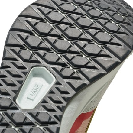Vans MTE Ultrarange 2.0 RapiWeld Sneakers - Women's 5