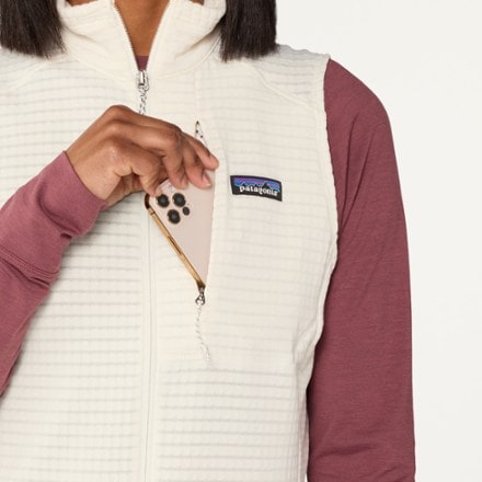 Patagonia R1 Vest - Women's 6