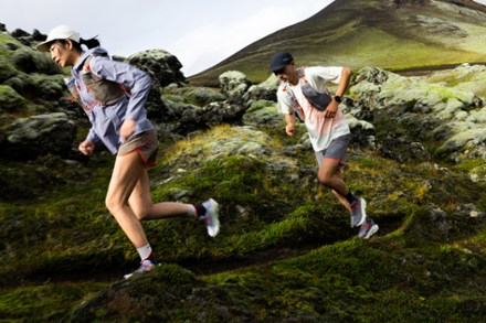 Location Image for Adv Skin 12 Hydration Vest - Women's