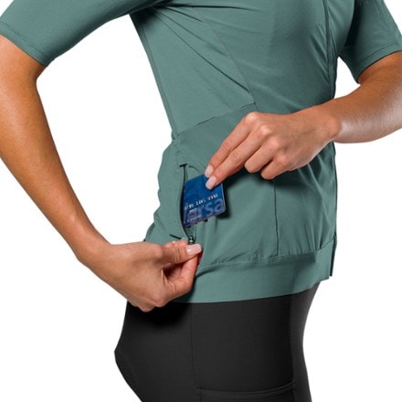 PEARL iZUMi Expedition Cycling Jersey - Women's 8