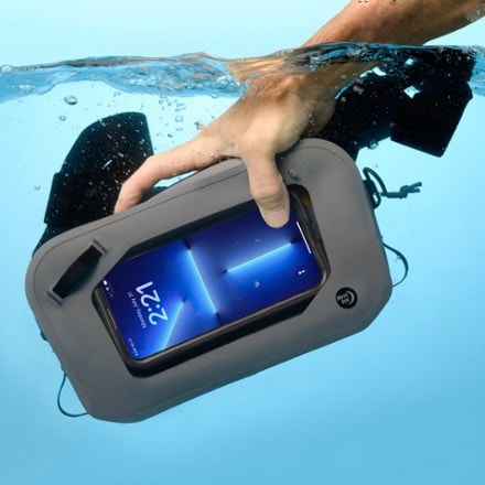 Nite Ize RunOff Waterproof Waist Pack Phone not included