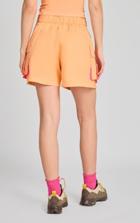 SENIQ Trailmix Shorts - Women's 2