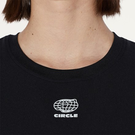 CIRCLE Smooth Operator Crop T-Shirt 2.0 - Women's 6