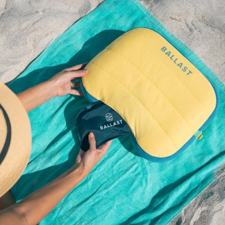 Ballast Cooling & Heating Gel Pack - Package of 2 Pillow not included