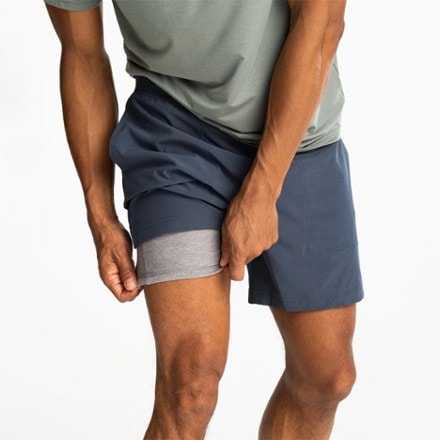 Free Fly Lined Active Breeze 5.5" Shorts - Men's 3