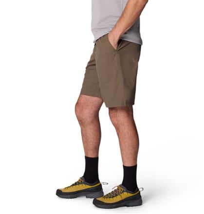 Mountain Hardwear Stryder Belted Shorts - Men's 7" Inseam 4