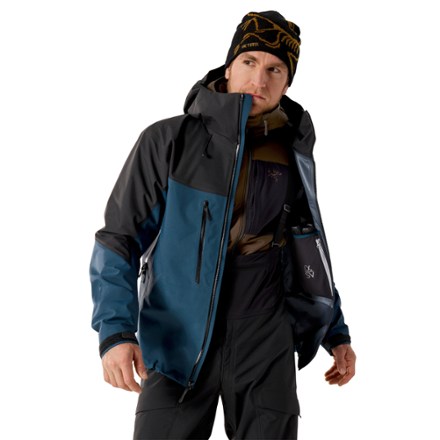 Arc'teryx Alpha SV Jacket - Men's 8