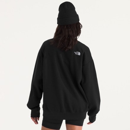 The North Face Essential Oversize Crew - Women's 1