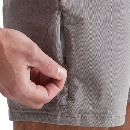 DUER Live Free Journey Shorts - Men's 4