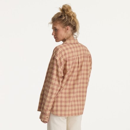 Roark Amberley Light Shirt - Women's 2