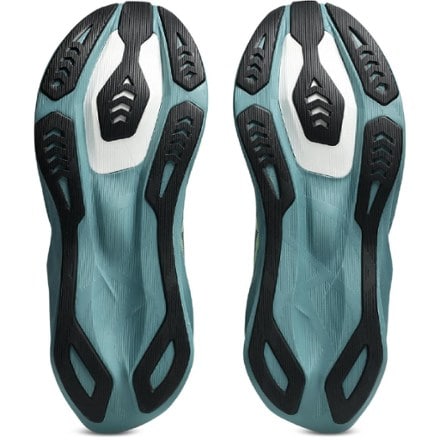 ASICS Novablast 6 Road-Running Shoes - Men's 4