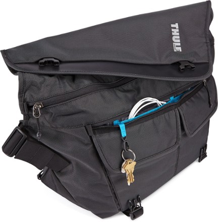 in-use (items not included) (Dark Shadow)