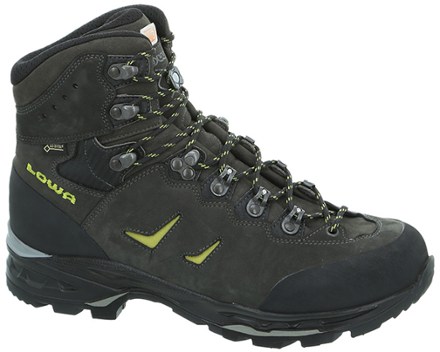 lowa low top hiking boots