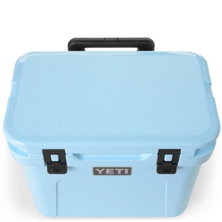 YETI Roadie 32 Wheeled Cooler 4