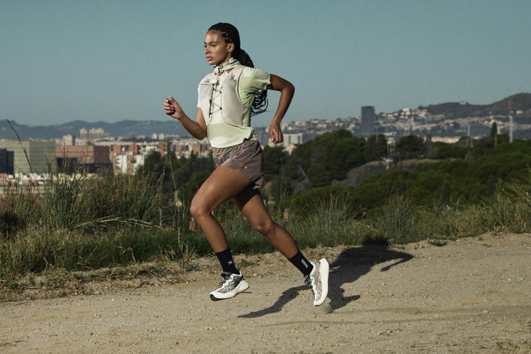 Location Image for Aero Glide 4 GRVL Trail-Running Shoes - Women's