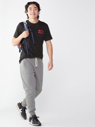 The North Face Heritage Patch Jogger Pants - Men's 3