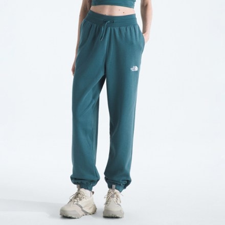 The North Face Essential Relaxed Straight Joggers - Women's 0