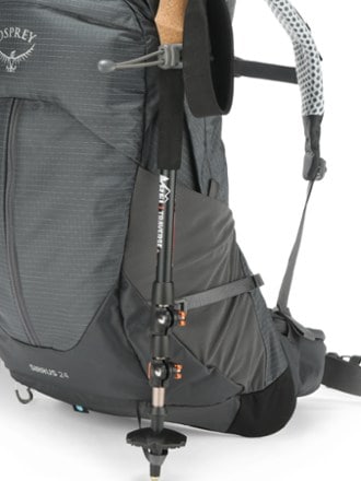 Osprey Sirrus 24 Pack - Women's Trekking pole attachments