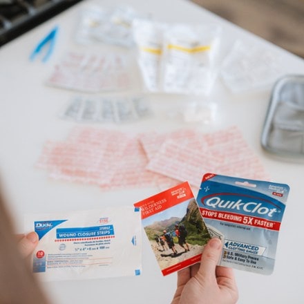 Adventure Medical Kits Accident Pack First-Aid Kit 4
