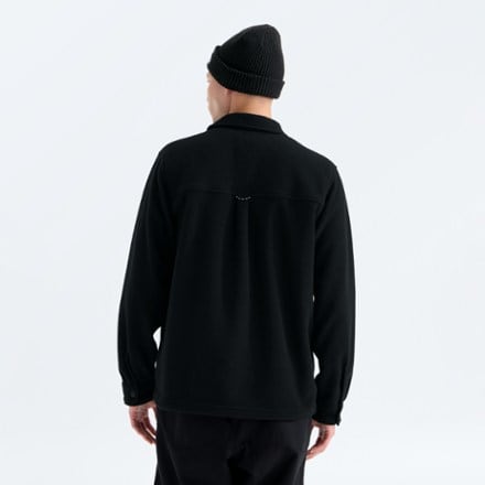 On Body Image of color Tnf Black