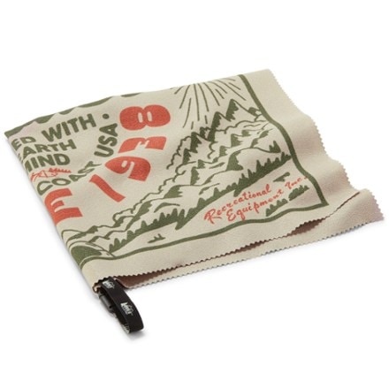REI Co-op Multi Towel Mini 1
