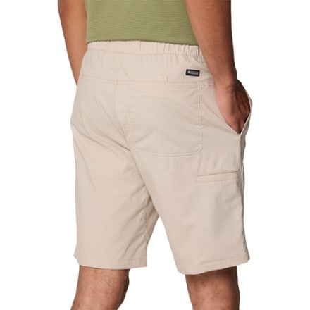 Mountain Hardwear Rockrydge 9" Shorts - Men's 6