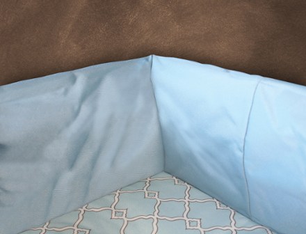 Detail View (Brown/Blue/White)